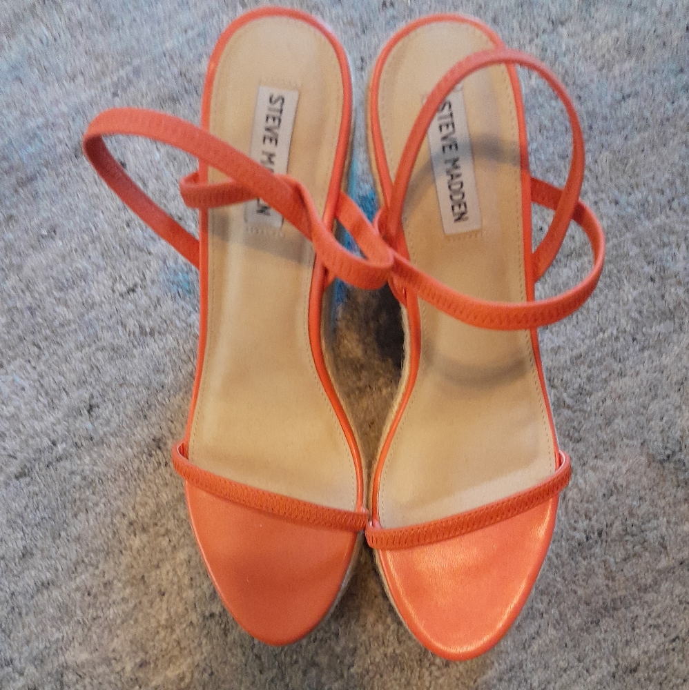 WEDGED HEEL  STEVE MADDEN SANDAL
